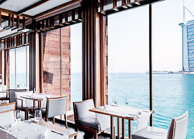 迪拜卓美亚古堡酒店——夏宫