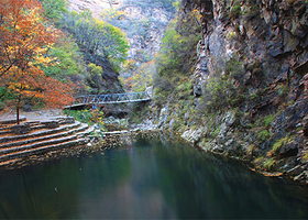 九龙潭景区（青松岭大峡谷）