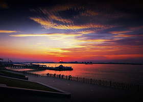 五马渡长江游船