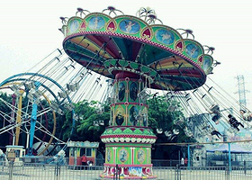 森林公园龙鑫游乐场