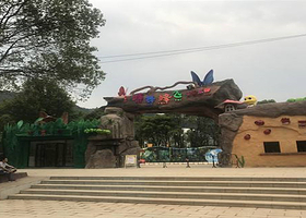 蝶舞蜂飞主题乐园