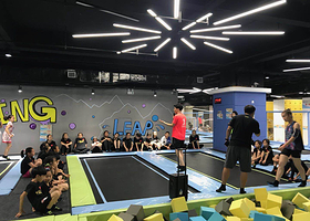 反弹蹦床公园(大连开发区万达店)