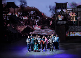 《欢天喜地洪崖洞》剧目演出