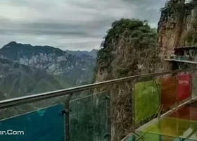 十渡七彩玻璃漂流