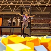 YOYO-JUMP蹦床主题乐园