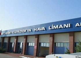 内夫谢希尔机场（NAV）