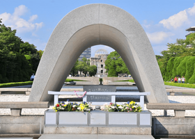 广岛和平纪念碑