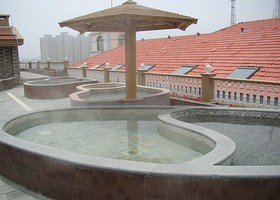 日月谷假日温泉