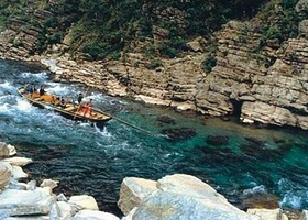 剡溪漂流