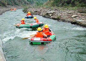 龙潭湖漂流