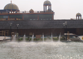 嘉伦河温泉度假村