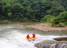 崇阳壶头峡漂流