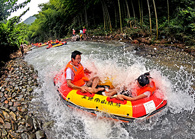 金华美地南山漂流