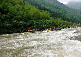 九泷十八滩漂流