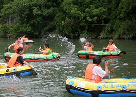 九连山新河漂流