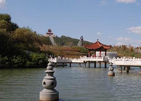 辽阳龙石风景旅游区