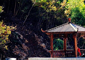 岫岩冰湖旅游度假区