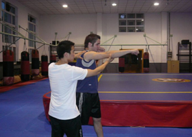 奥东综合搏击俱乐部