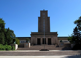 察哈尔烈士陵园