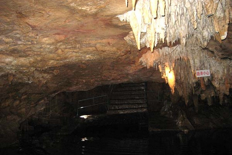 石洞村溶洞旅游