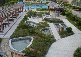 丹霞山温泉假日山庄