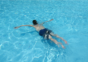 丹彤健身游泳馆东关店