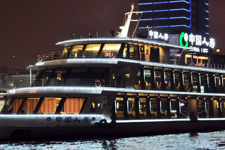 上海浦江中国人寿号游船旅游