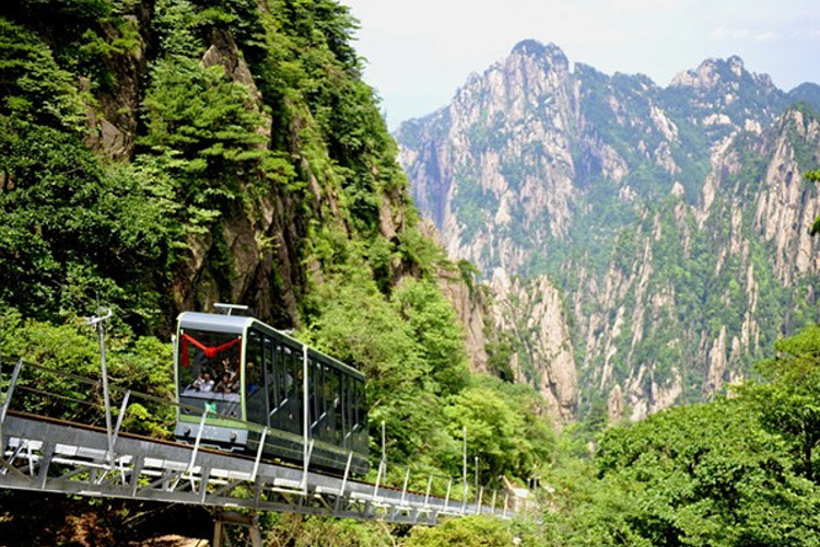 西海大峡谷观光缆车旅游