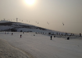 清闲庄园滑雪场