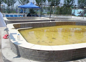 凤凰城引龙池温泉体验馆