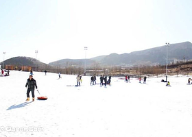 玉泉山戏雪乐园