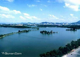 东胡休闲娱乐中心