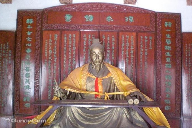 刘勰与镇江旅游