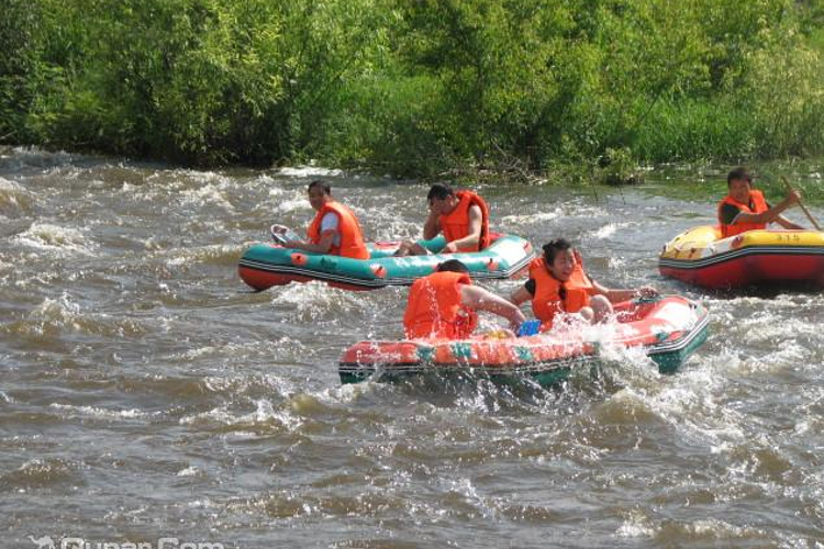 牡丹江林泉河情侣漂流旅游