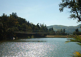 拉枯风情旅游区