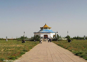 苏尼特乌兰伊德饮食风情园