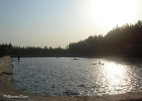 红嘉业休闲垂钓园