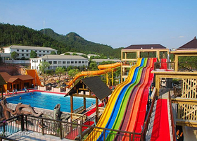 上海热带风暴水上乐园