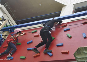 西安哈皮小孩（秦汉唐店）