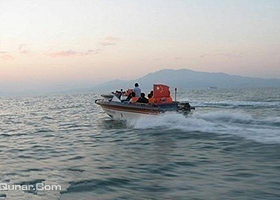 星海湾广场观光快艇