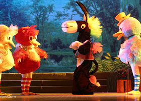 丑小鸭院线动漫亲子剧场