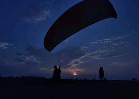 襄阳追风者南漳凤凰山滑翔伞飞行基地