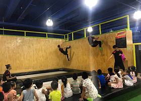 袋鼠王蹦床公园(万达茂店)