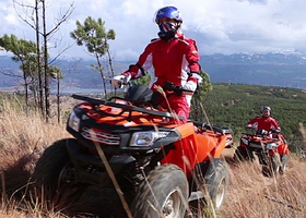 荒野户外山地越野基地
