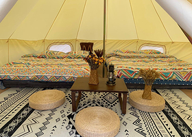 鸣沙山肆喜沙漠露营地