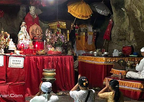 洞穴寺庙-Goa Giri Putri