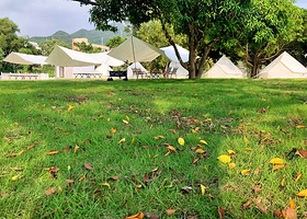 观海湾.山隅露营地