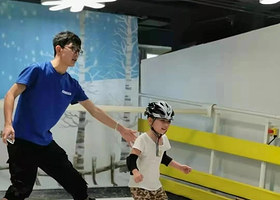 雪灿室内滑雪场