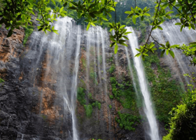 图姆帕克塞武瀑布