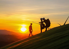 凤凰山滑翔伞基地
